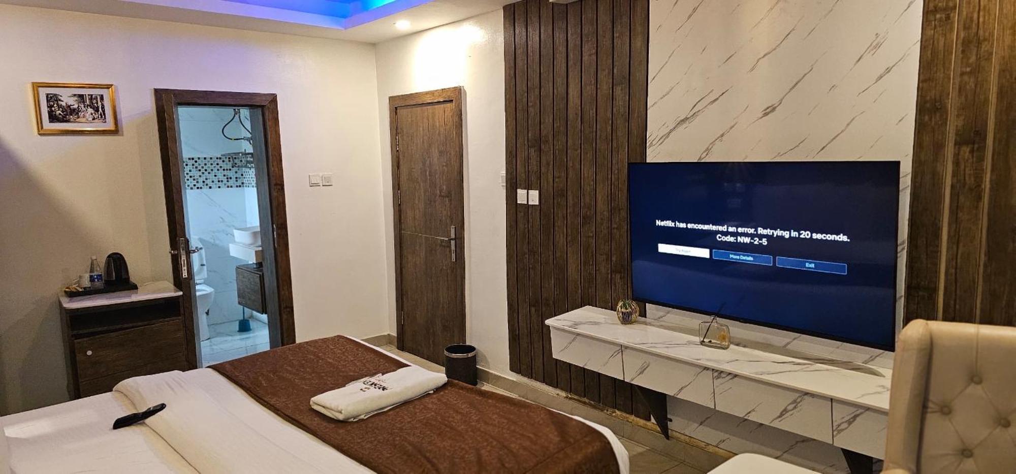Presken Ikoyi 3*